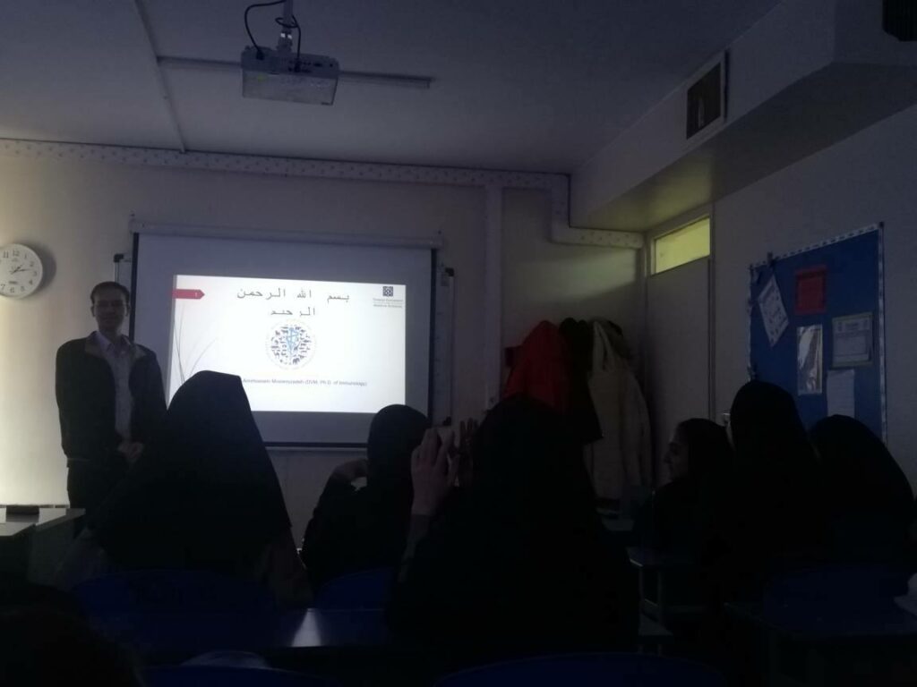 آشنایی دانشآموزان با دنیای دامپزشکی ۵